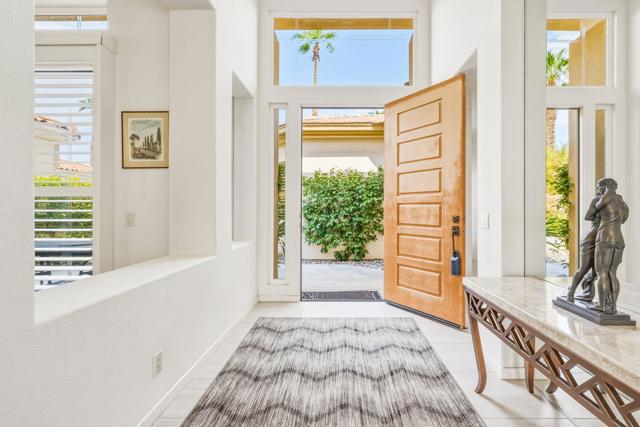 371 Tomahawk Drive, Palm Desert, CA 92211