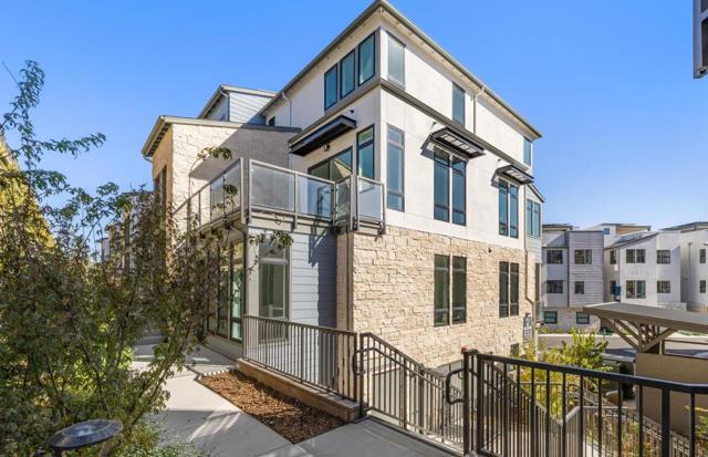 2425 Willow Way, San Mateo CA: https://media.crmls.org/mediaz/86a0289e-afcd-49be-9fcc-f9d852deeb64.jpg