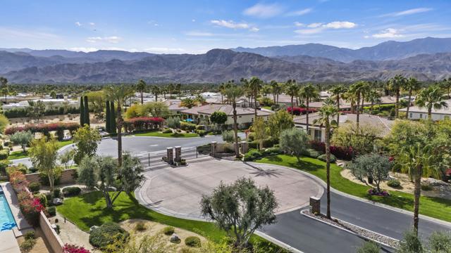 50 Toscana E Way, Rancho Mirage CA: https://media.crmls.org/mediaz/86a10575-3830-401d-8018-ed5e6fc3e1f3.jpg