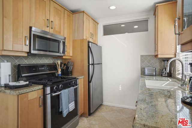 2101 Ocean Avenue, Santa Monica CA: https://media.crmls.org/mediaz/86a2e3a8-0c78-45fd-bb2d-ff81ca57bfa6.jpg