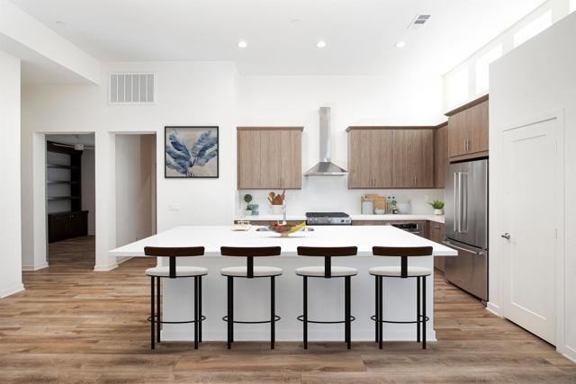 2092 Tango Loop, Chula Vista CA: https://media.crmls.org/mediaz/86a32faf-9765-4c5c-b230-5a3ca4ca5cc5.jpg