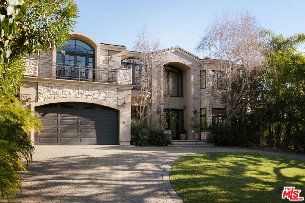 1202 San Vicente Boulevard