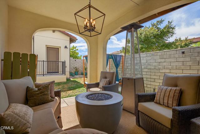 Detail Gallery Image 29 of 45 For 241 Los Altos Walk, Ventura,  CA 93004 - 3 Beds | 3 Baths