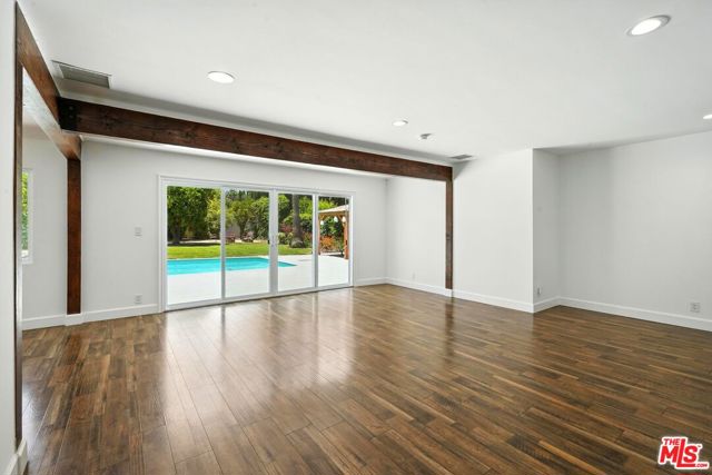 20616 Quedo Drive, Woodland Hills CA: https://media.crmls.org/mediaz/86a4e37a-2b0f-4b70-87f5-276e6bec6d29.jpg
