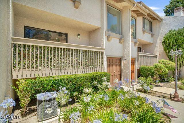 26008 Alizia Canyon Drive, Calabasas CA: https://media.crmls.org/mediaz/86a56bff-0f71-4539-a64b-b444c79ad10c.jpg