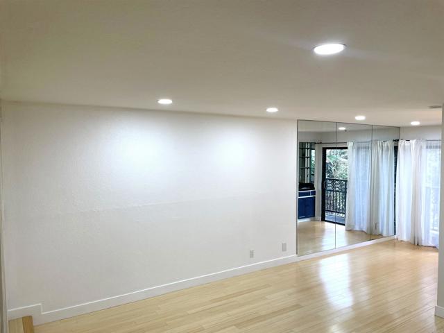 1355 North Sierra Bonita Avenue, 204 photo 15