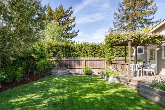 721 14th Avenue, Menlo Park CA: https://media.crmls.org/mediaz/86a6994e-82c6-4d12-999c-accc9497b897.jpg