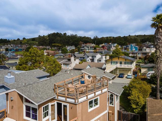 127 Madrona Avenue, El Granada CA: https://media.crmls.org/mediaz/86a6c13f-f19a-4098-ac7e-e80faf9a8236.jpg