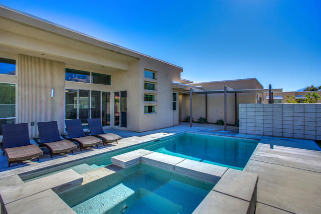 1153 Solace Court, Palm Springs CA: https://media.crmls.org/mediaz/86a7bd24-173e-4961-a32a-79c71b696735.jpg
