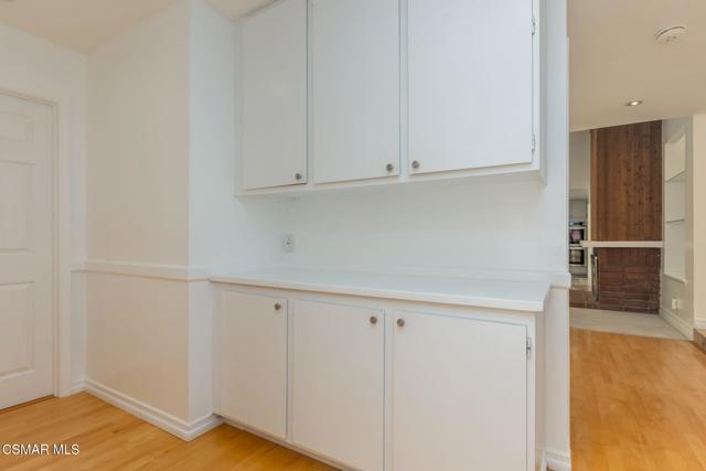 2927 Shirley Drive, Newbury Park CA: https://media.crmls.org/mediaz/86a7c039-6167-467f-aecb-0efbaeb16ff3.jpg