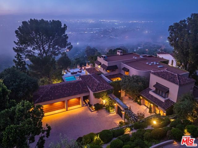 8 Bed Home for Sale in Los Angeles, California