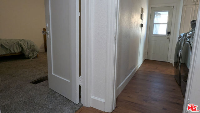 4925 W 20th Street, Los Angeles CA: https://media.crmls.org/mediaz/86a93d41-3331-4b19-8d1b-bc973327affe.jpg