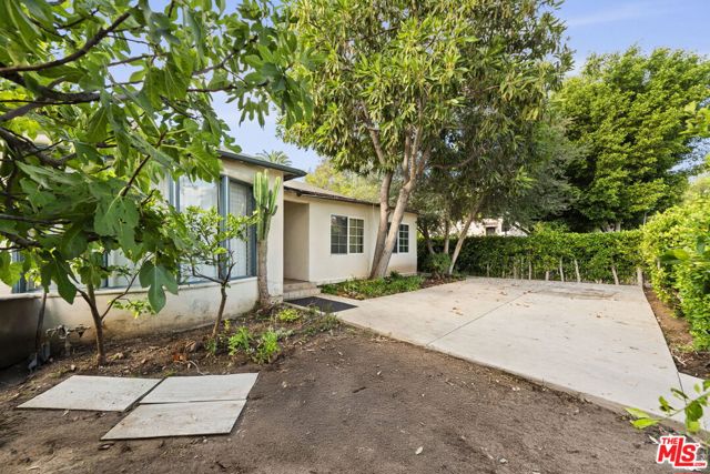 8860 Horner Street, Los Angeles CA: https://media.crmls.org/mediaz/86a9a7e6-6ba8-4fcc-b2db-b3036a96a86c.jpg