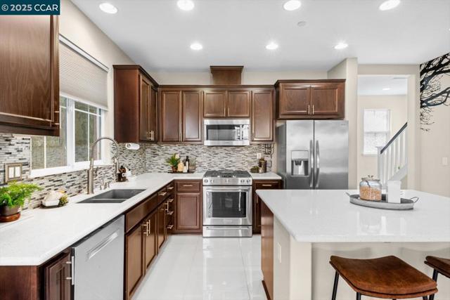 240 Alta St, Brentwood CA: https://media.crmls.org/mediaz/86a9e3cb-b52b-418f-b2bd-43cc4fb61d25.jpg