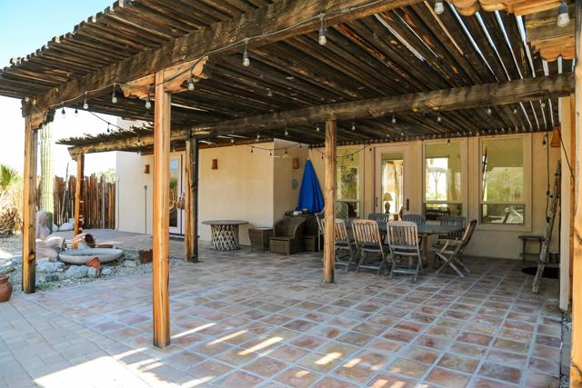 187 Verbena Dr, Borrego Springs CA: https://media.crmls.org/mediaz/86aa0ce3-252d-4a50-92a2-196ea54905c6.jpg