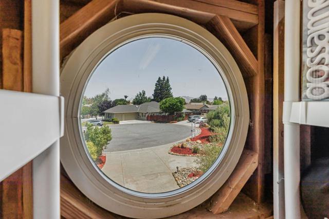 50 Schmidt Court, Hollister CA: https://media.crmls.org/mediaz/86aad992-488f-466c-8f0d-c59cd2299915.jpg