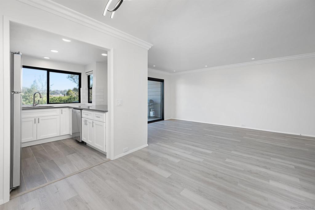 5125 Fontaine Street - photo 6