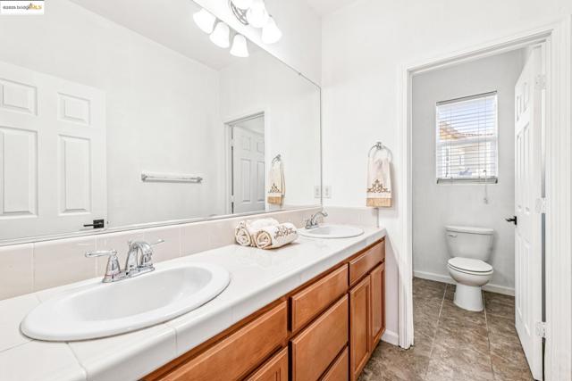 4576 Benton St, Antioch CA: https://media.crmls.org/mediaz/86abd29b-9aa2-4003-a71b-1de022ee8f52.jpg