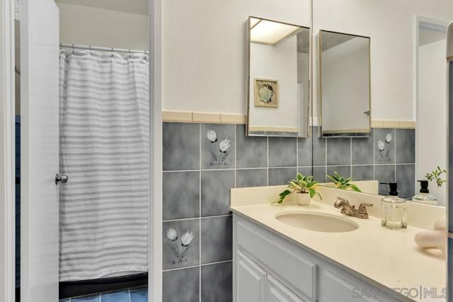 4245 Asher St, San Diego CA: https://media.crmls.org/mediaz/86ac8bca-e1f4-4838-882d-c44c5d47a301.jpg