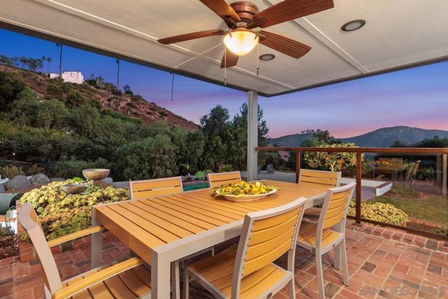 3453 Via Loma Vista, Escondido CA: https://media.crmls.org/mediaz/86ac9170-70a6-43d8-ae06-3b543a4f2493.jpg
