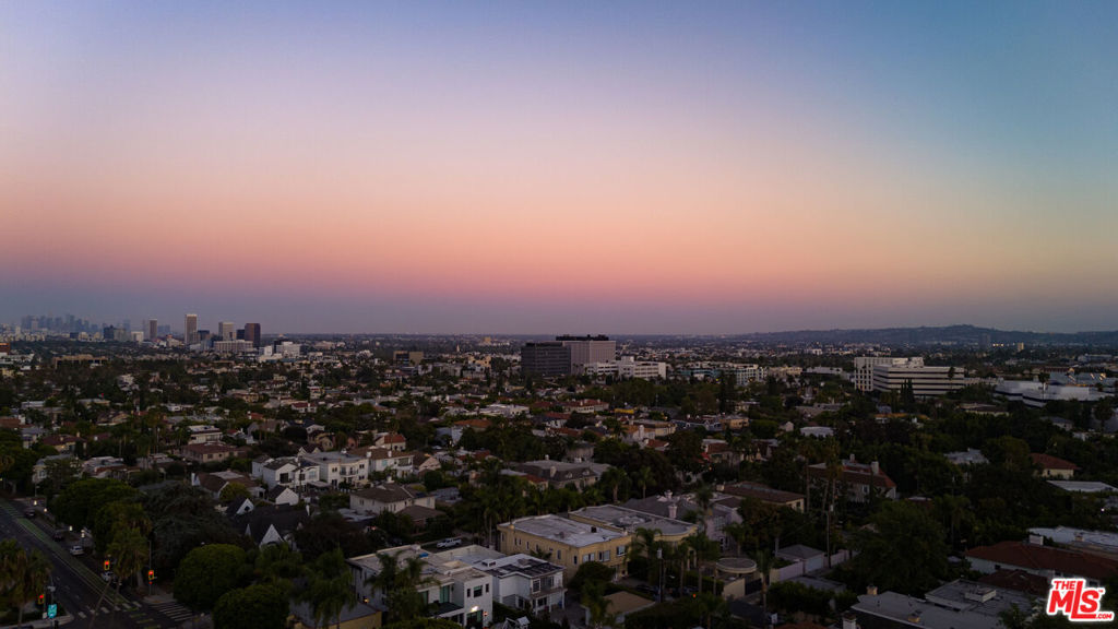 https://media.crmls.org/mediaz/86ac9edb-01b7-49b9-be64-c655162a6dbf.jpg?preset=X-Large