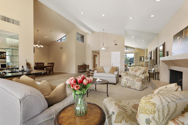 109 Deer Spring Way, Palm Desert, CA 92211