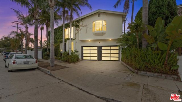 12440 Walsh Avenue, Los Angeles CA: https://media.crmls.org/mediaz/86acd9d9-d4bc-420d-95c4-45e2c945f386.jpg