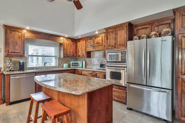 3616 Pebble Place, Newbury Park CA: https://media.crmls.org/mediaz/86acdc37-59c7-4cdf-912e-eda7b4edbdba.jpg