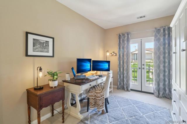 11383 Merritage Ct, San Diego CA: https://media.crmls.org/mediaz/86ad0483-3916-4af6-a6ec-729495e0352d.jpg