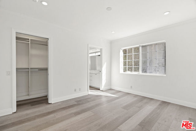 3217 Hutton Drive, Beverly Hills CA: https://media.crmls.org/mediaz/86ad314f-a58d-48e7-97bc-d47693cc7e0a.jpg