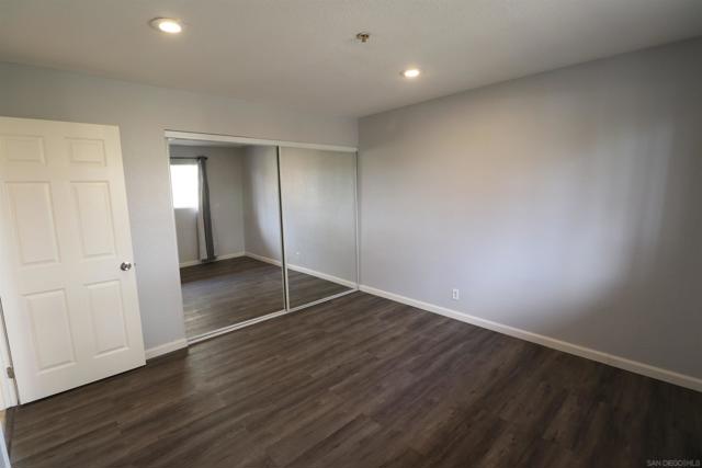 4041 Oakcrest Dr, San Diego CA: https://media.crmls.org/mediaz/86ad795d-5a25-4422-adc7-4f21f30f2490.jpg
