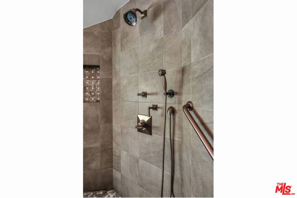 MLS #26865893 image #42