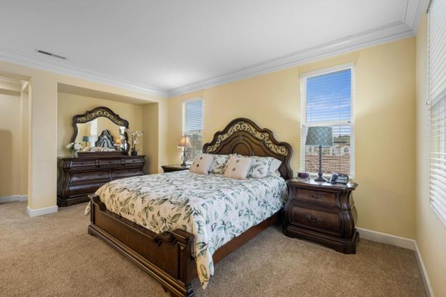 2555 Muirfield Way, Gilroy CA: https://media.crmls.org/mediaz/86ae2d4b-41cf-43c8-a845-052561869b89.jpg