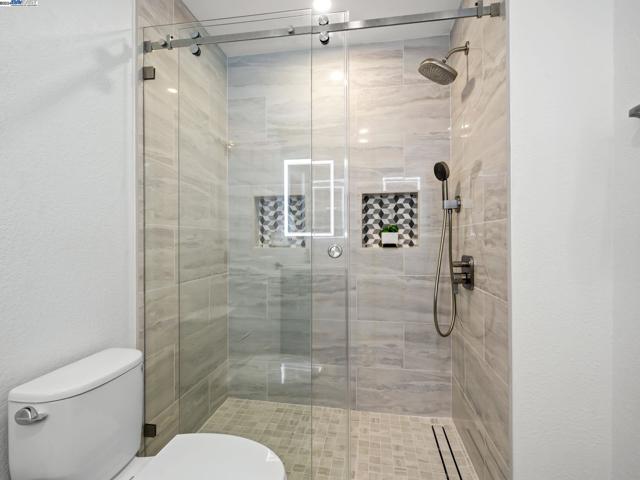 Image 22 of 33 For 2911 Liberty Drive