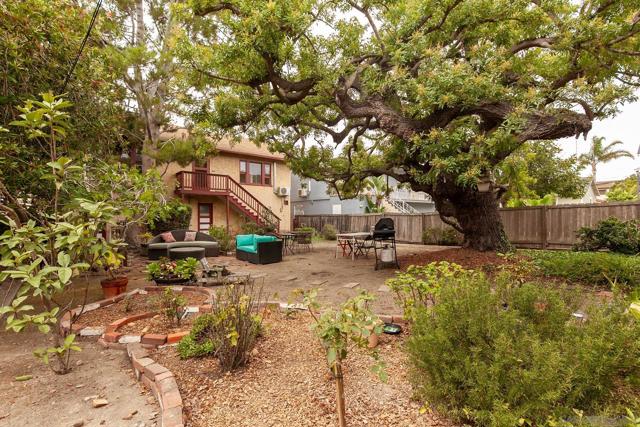 4438 44 Campus, San Diego CA: https://media.crmls.org/mediaz/86af3859-0196-461b-9769-9c0867a8b811.jpg