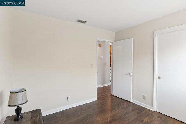 313 Willowwood Ct, Vacaville CA: https://media.crmls.org/mediaz/86b079df-2d39-4f3b-af7a-07cc0eb03b32.jpg