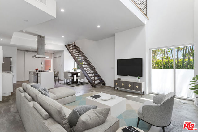 803 Wilcox Avenue, Los Angeles CA: https://media.crmls.org/mediaz/86b08907-0e75-44ae-b360-3b9d4670a3a3.jpg