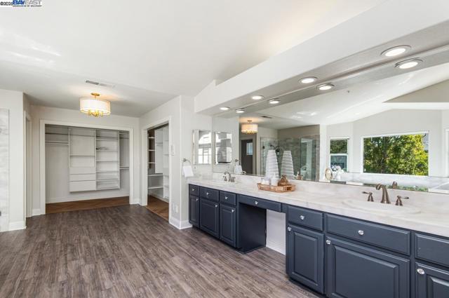 2405 Vintage Lane, Livermore CA: https://media.crmls.org/mediaz/86b09e55-9bac-4c15-92c0-dab139e925b3.jpg