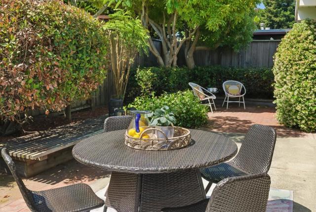 200 Loon Court, Foster City CA: https://media.crmls.org/mediaz/86b1b404-01c4-45d1-8ab7-f1ddcc3b0447.jpg