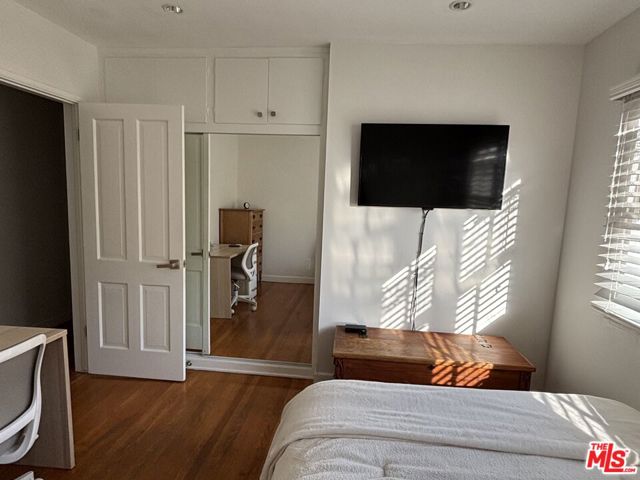22491 Domingo Road, Woodland Hills CA: https://media.crmls.org/mediaz/86b1b88f-018c-4e9f-b69e-bc83c57e3b77.jpg