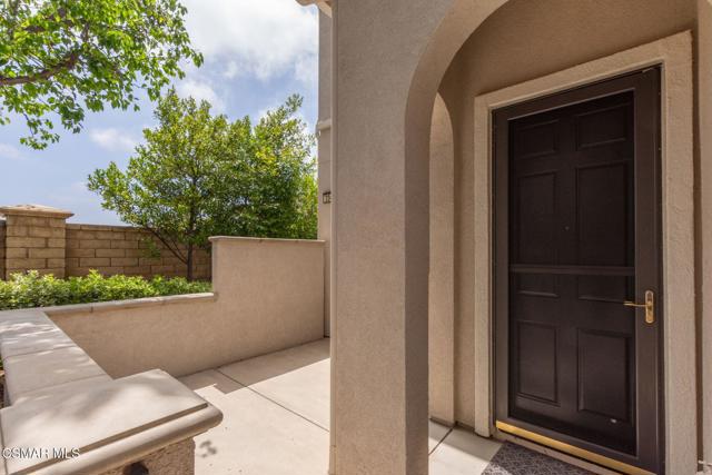 3343 Shadetree Way, Camarillo CA: https://media.crmls.org/mediaz/86b1c52b-d030-4a6a-ba60-975ce39e354c.jpg