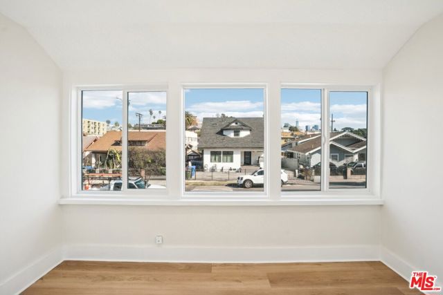 247 S Benton Way, Los Angeles CA: https://media.crmls.org/mediaz/86b1c804-49aa-4c0b-96a7-40ab84f0d892.jpg