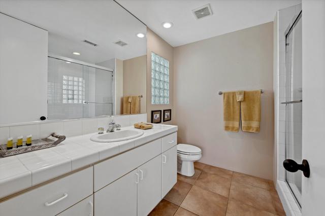 80788 Hermitage, La Quinta CA: https://media.crmls.org/mediaz/86b33b4c-ce3e-47d0-9c11-464effb600cc.jpg
