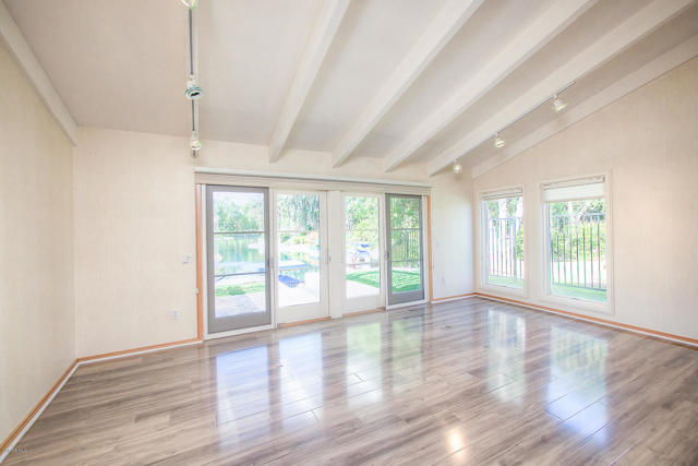 23150 Park Sorrento, Calabasas CA: https://media.crmls.org/mediaz/86b34b2d-cd81-4862-a091-1493c6856568.jpg