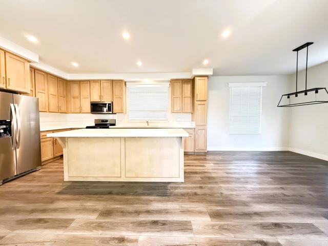 445 N Capitol Avenue, San Jose CA: https://media.crmls.org/mediaz/86b42988-e41d-46c8-a70e-93120aec2f52.jpg