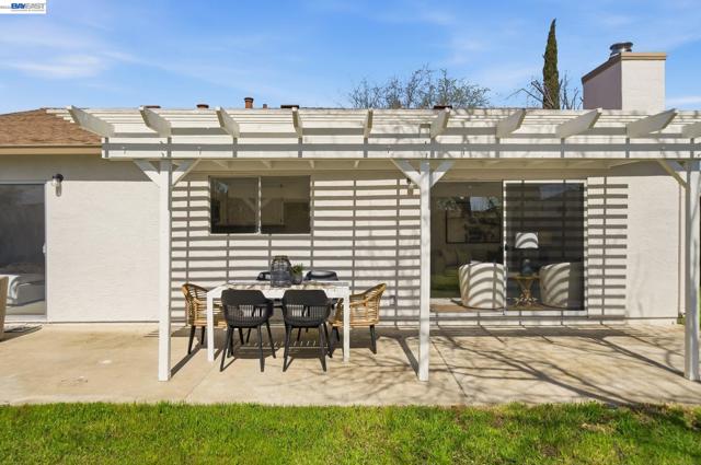 Image 34 of 47 For 5981 Skylinks