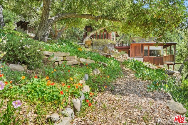 20730 Hillside Drive, Topanga CA: https://media.crmls.org/mediaz/86b4c603-04b9-44c0-9889-2af0af3e2220.jpg