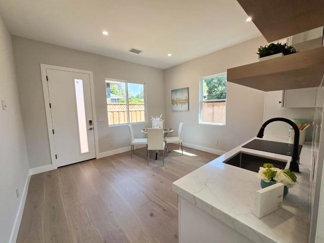 95 Centre Street, Mountain View CA: https://media.crmls.org/mediaz/86b52374-99cf-42b1-825b-365f1c1b32a7.jpg