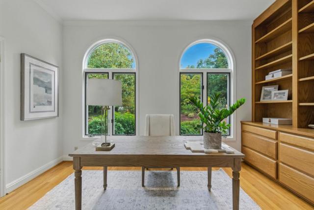 14210 Berry Hill Court, Los Altos Hills CA: https://media.crmls.org/mediaz/86b6f993-b110-40e0-a788-a775cd6d3ca2.jpg