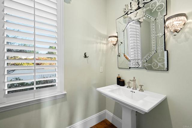 3401 Adams Run, Encinitas CA: https://media.crmls.org/mediaz/86b88a28-05c5-4d37-ba03-28e3c2e0d30b.jpg